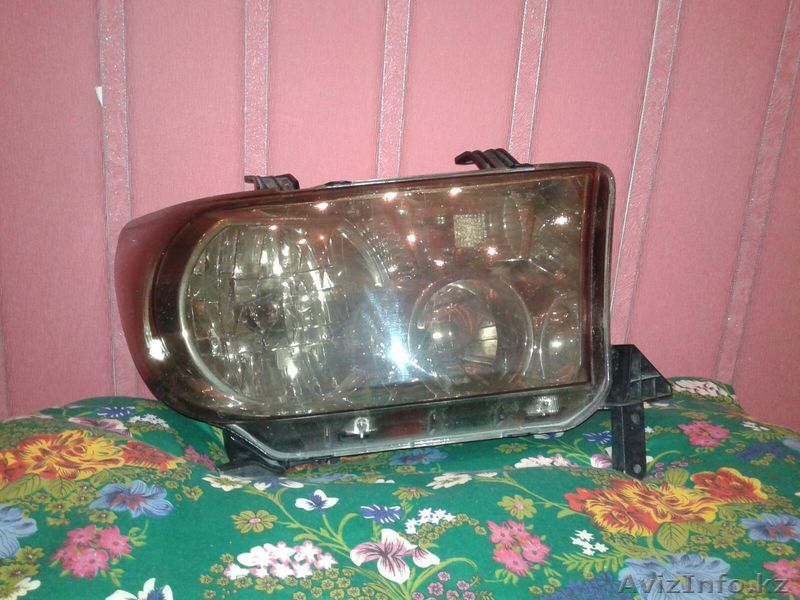 Передния фара от TOYOTA TYNDRA.в отличном состоянии б.у. - Изображение #1, Объявление #1351966