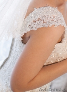 Продам шикарное свадебное платье марки Casablanca, США.  - Изображение #3, Объявление #753496