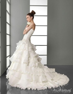 Продам свадебное платье со шлейфом - Изображение #2, Объявление #910937
